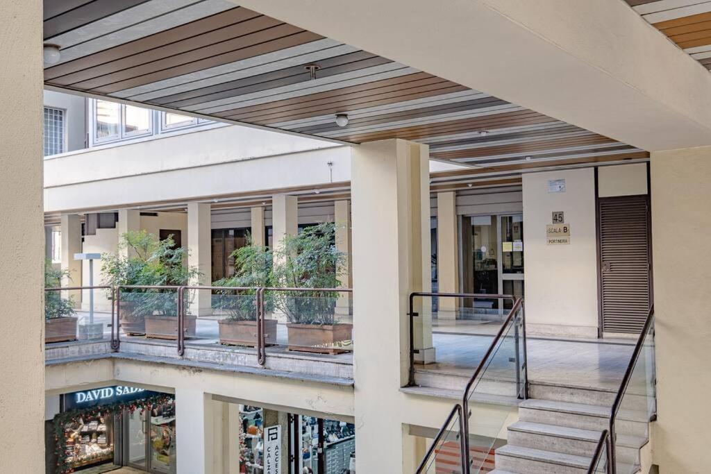 רומא Modern Apartment At San Giovanni מראה חיצוני תמונה