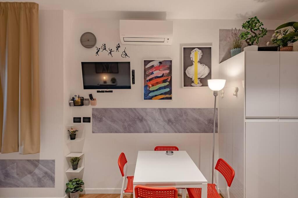 רומא Modern Apartment At San Giovanni מראה חיצוני תמונה
