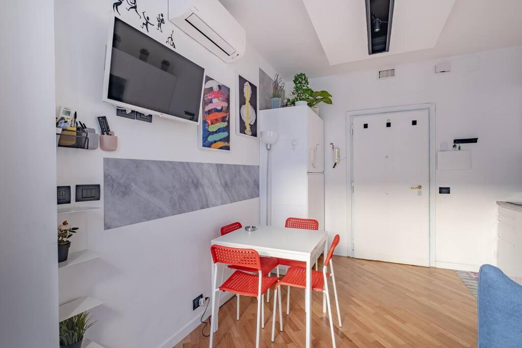 רומא Modern Apartment At San Giovanni מראה חיצוני תמונה